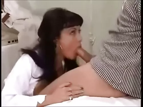 Secretara fiicei sug ...
